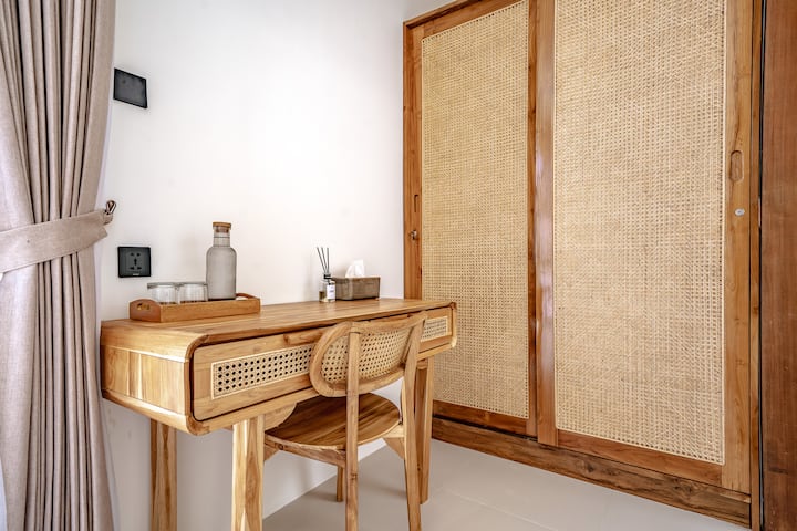 Spacious & Bright Villa. Uluwatu, Bali